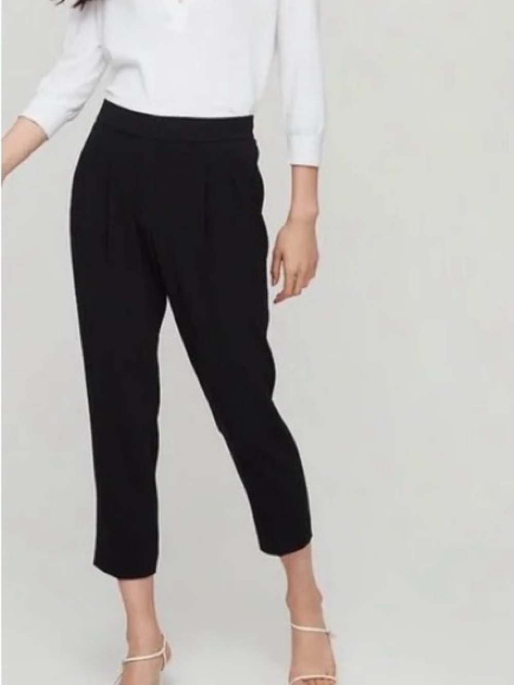Babaton| Aritzia| ‘Cohen’ Black Cropped Pleated Lightweight Ankle Pants Sz 10